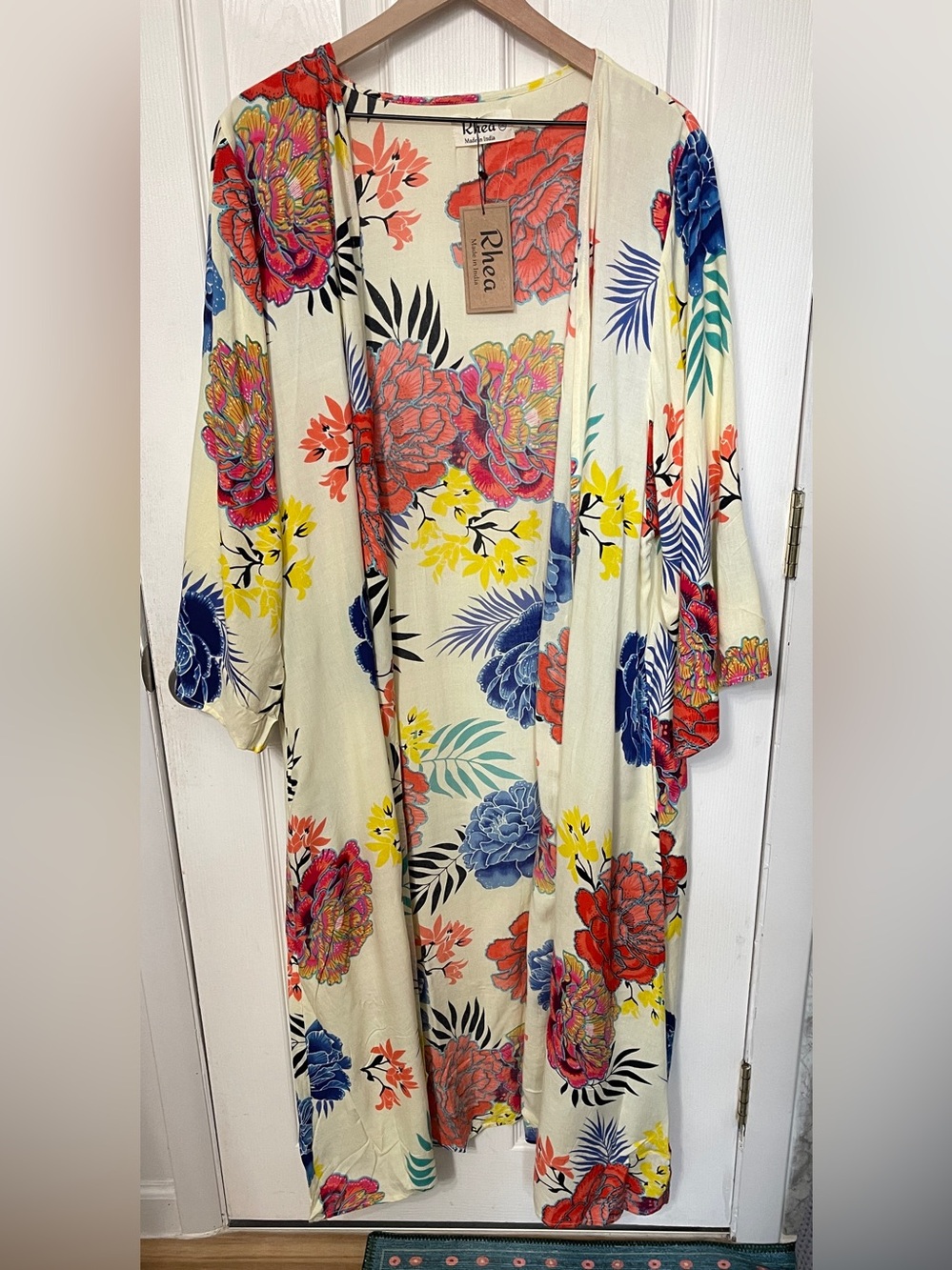 Rhea Floral Cream Kimono Duster Lightweight Women’s 100% Viscose NWT Size L/XL